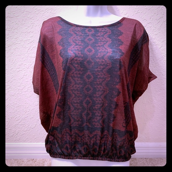 Guess Tops - 🔴 5/$15 Guess Black Maroon Blouse M